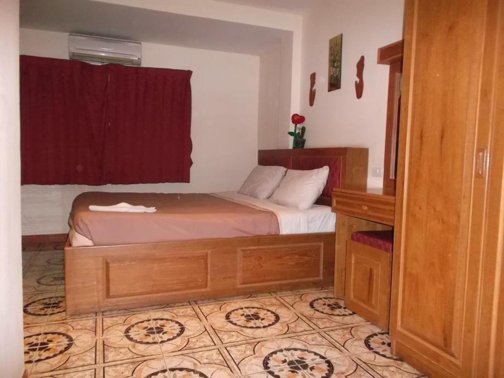 Chaiyapoon Inn Pattaya Phòng bức ảnh