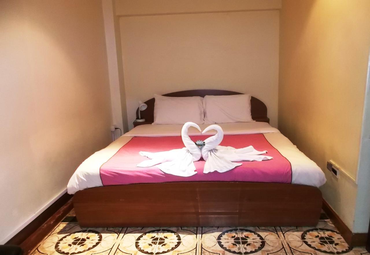 Chaiyapoon Inn Pattaya Ngoại thất bức ảnh