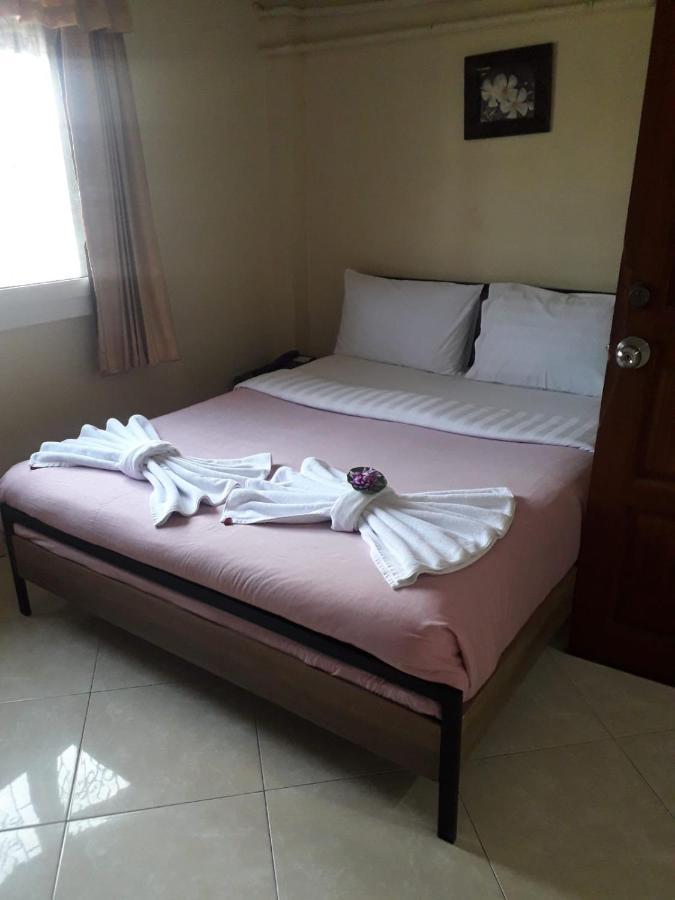 Chaiyapoon Inn Pattaya Ngoại thất bức ảnh